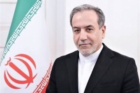 عراقچی: آمریکا و تروئیکای اروپایی پنجره فرصتی را که ادعا می‌کردند به دنبال آن هستند بستند