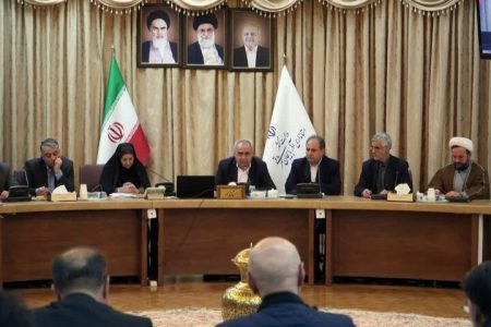 مظلومیت شهدای دانش‌آموز به صورت حقوقی مستندسازی شود