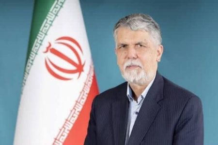 زبان فارسی مظهر همبستگی و تحکیم مبانی ملی است
