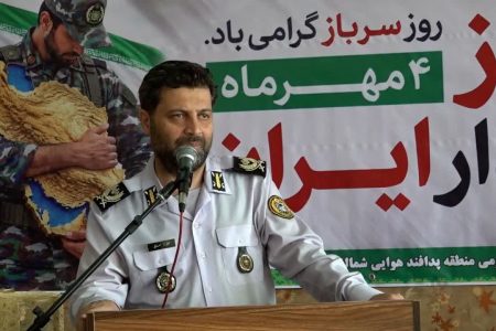 با اتکا به توانمندیهای بومی از امنیت و مرزهای کشور صیانت میکنیم